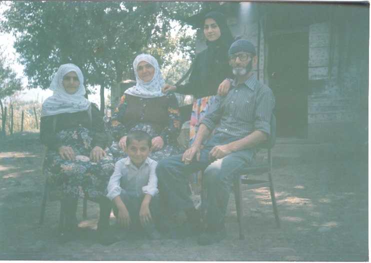 Eğitimci Yazar Hayri Bostan Köşe Yazısı: "Neler Gördük Neler"