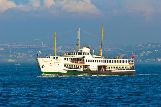 Eğitimci Yazar Hayri Bostan Köşe Yazısı: İstanbul'u Düşünmek, Yaşamak Düşlerde Şimdi