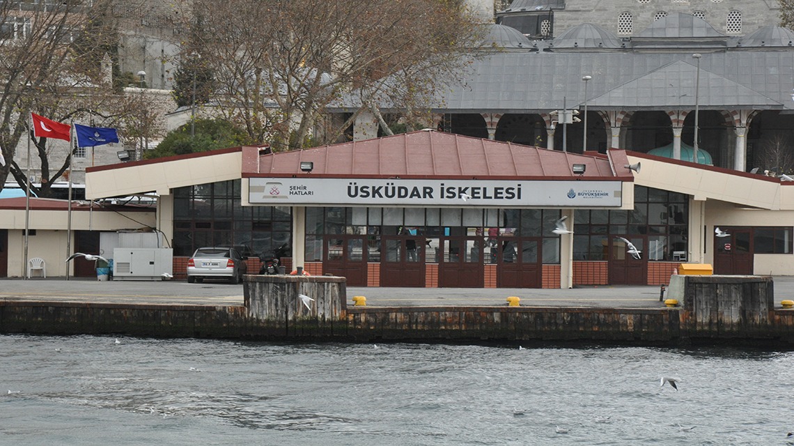 Eğitimci Yazar Hayri Bostan Köşe Yazısı: İstanbul'u Düşünmek, Yaşamak Düşlerde Şimdi