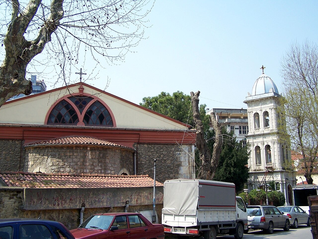 Eğitimci Yazar Hayri Bostan Köşe Yazısı: İstanbul'u Düşünmek, Yaşamak Düşlerde Şimdi