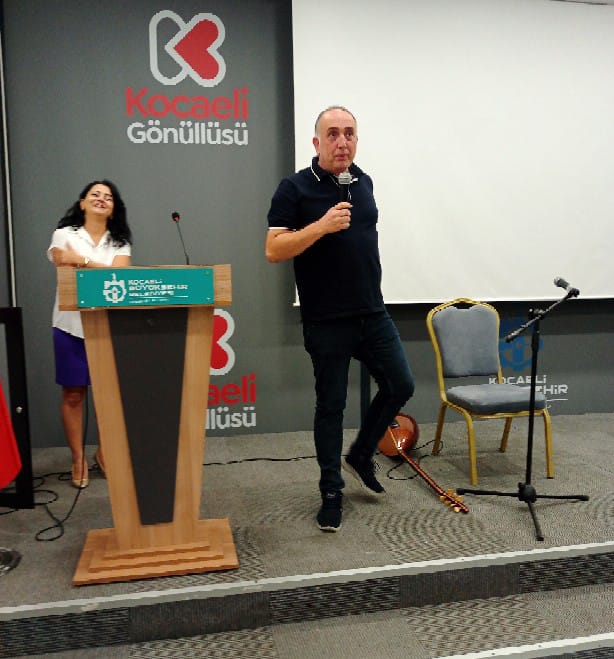 TÜSŞAD Gönülleri Şiir ve Müzikle Buluşturdu