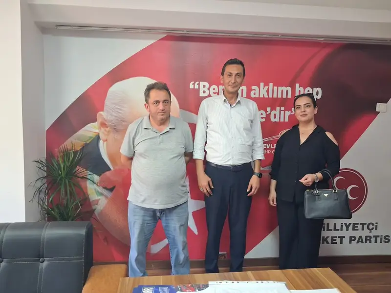 Çavdar Medya’dan MHP İzmit İlçe Başkanı Serdar Semih Türeyen’e Anlamlı Ziyaret ve Plaket Takdimi