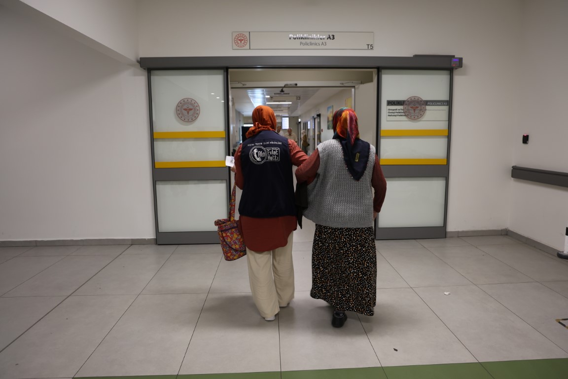 Kartepe'de Yaşlılar Yalnız Değil